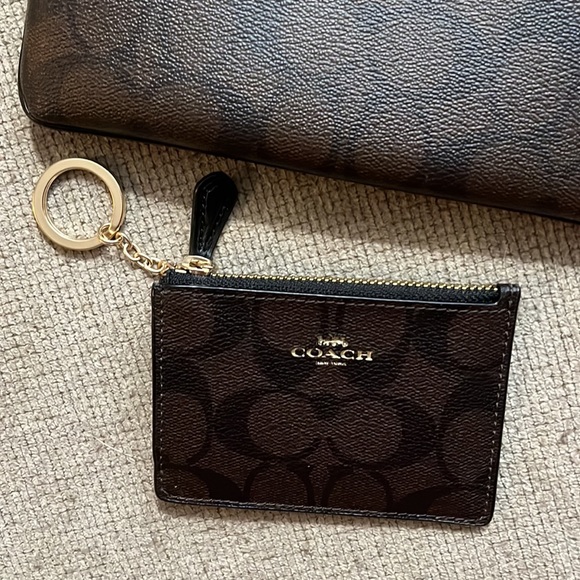 Coach Large Wristlet & Card Holder Bundle - Picture 2 of 9